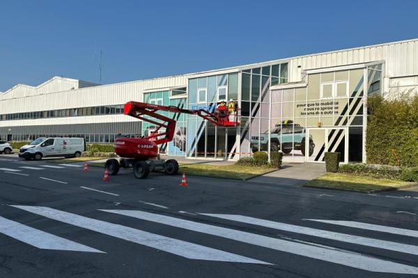 Pose de panneau en hauteur