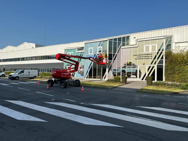 Pose de panneau en hauteur